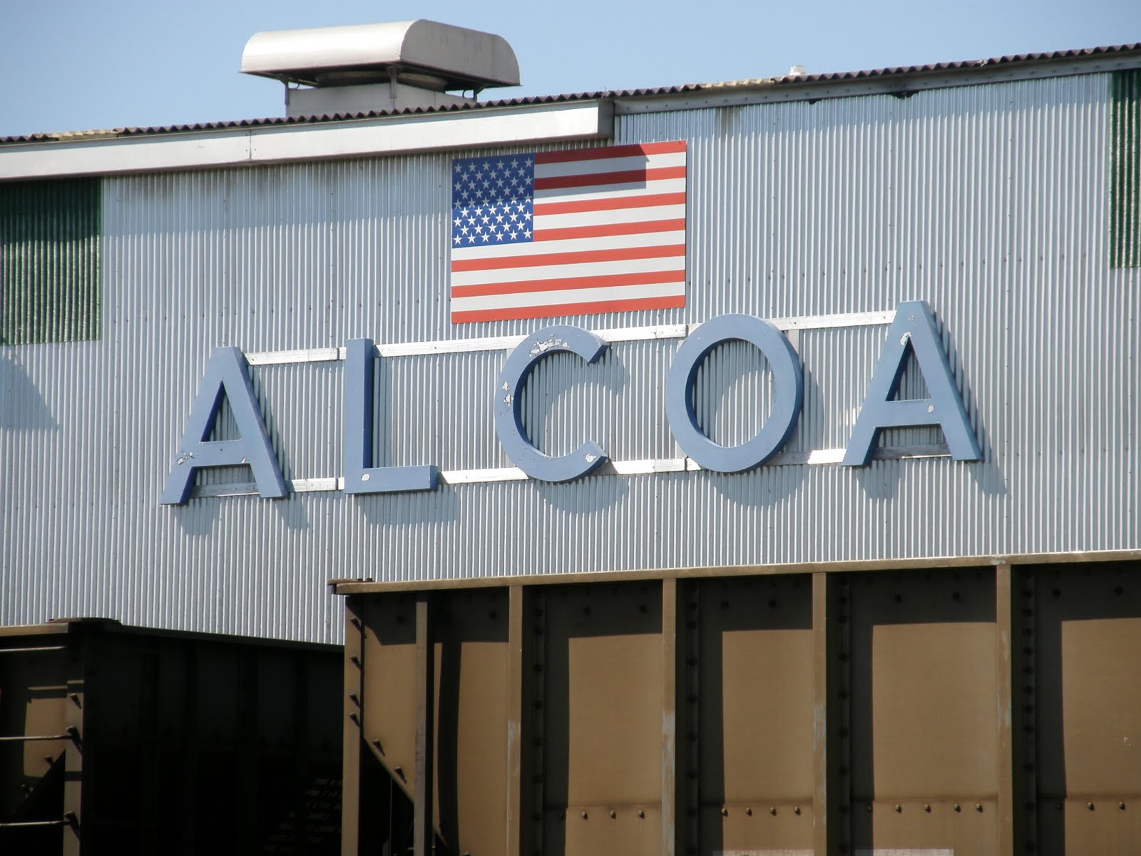 Логотип Alcoa
