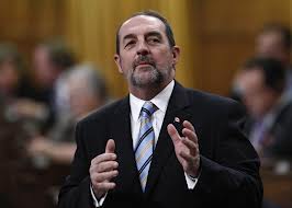 Canadian government grants nearly $4.75 million to Quebec forestry industry  