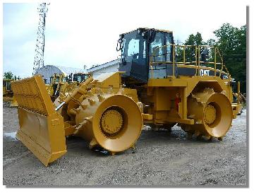 CAT 826G Landfill Compactor 