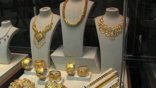 Chow Tai Fook Jewelry Faces Sharp Decline in Demand